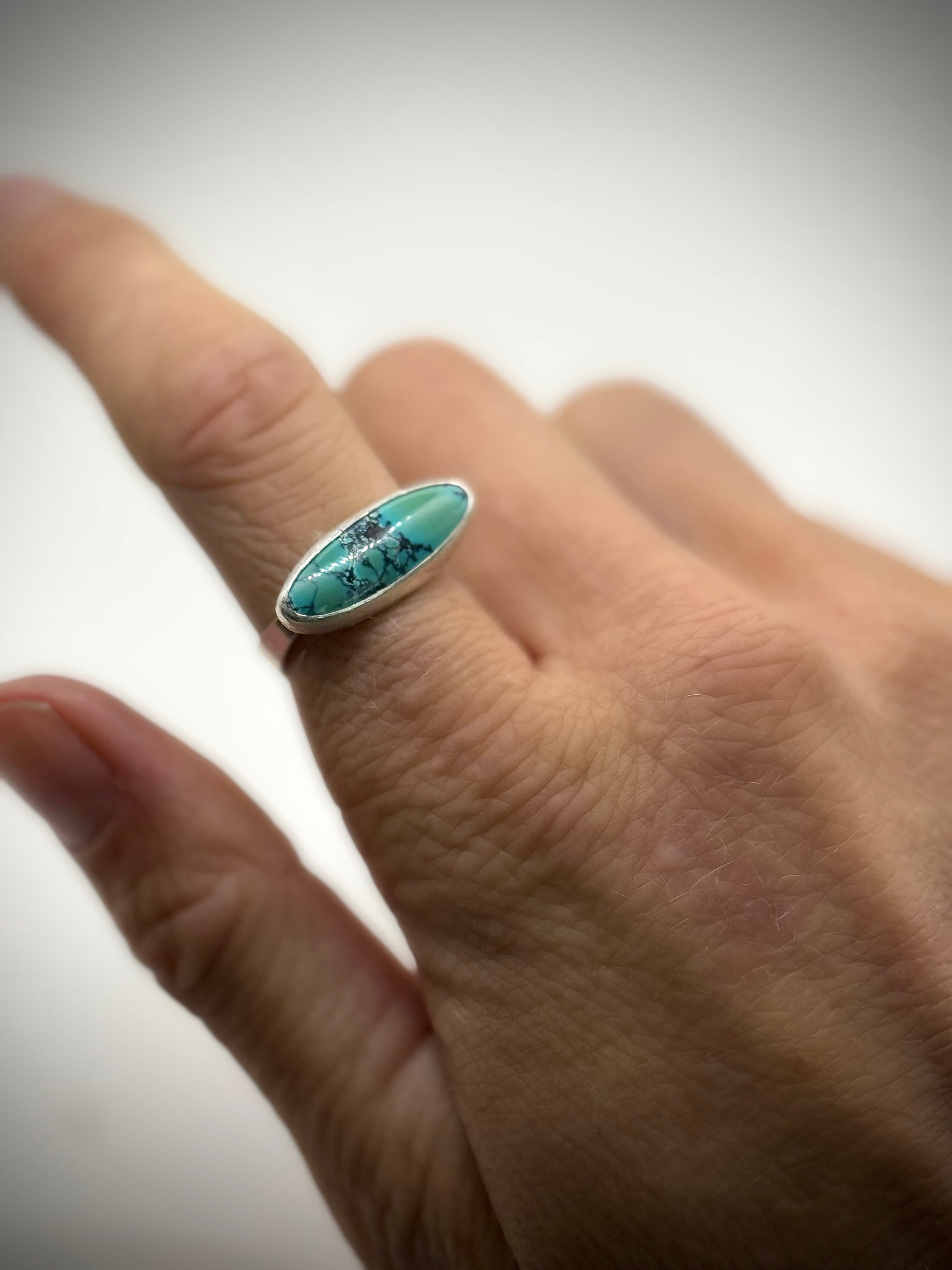 Simple Horizontal Ring (Size 8)